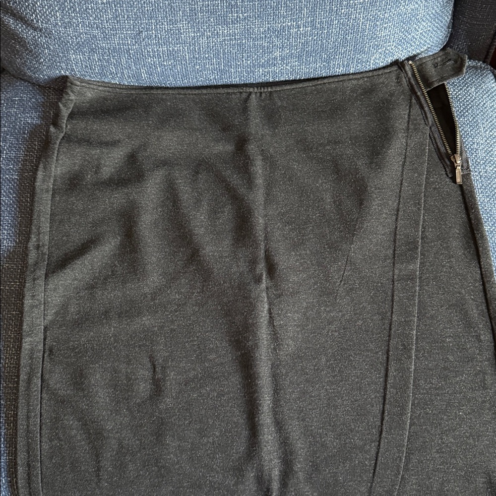 CAbi Dark Charcoal Gray Skirt size 10